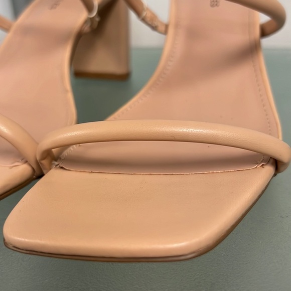 Sincerely Jules Nude Strappy Open Toe Block Heel sandals 10 - Picture 2 of 6